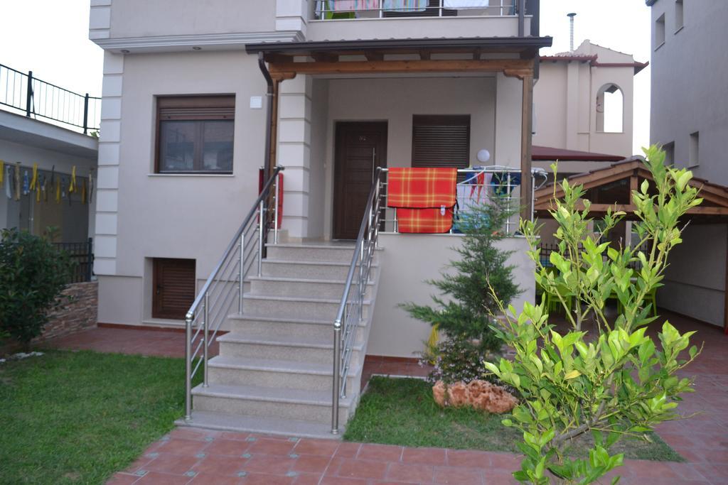 Αmalia Lux Villas Nea Vrasna Exterior photo
