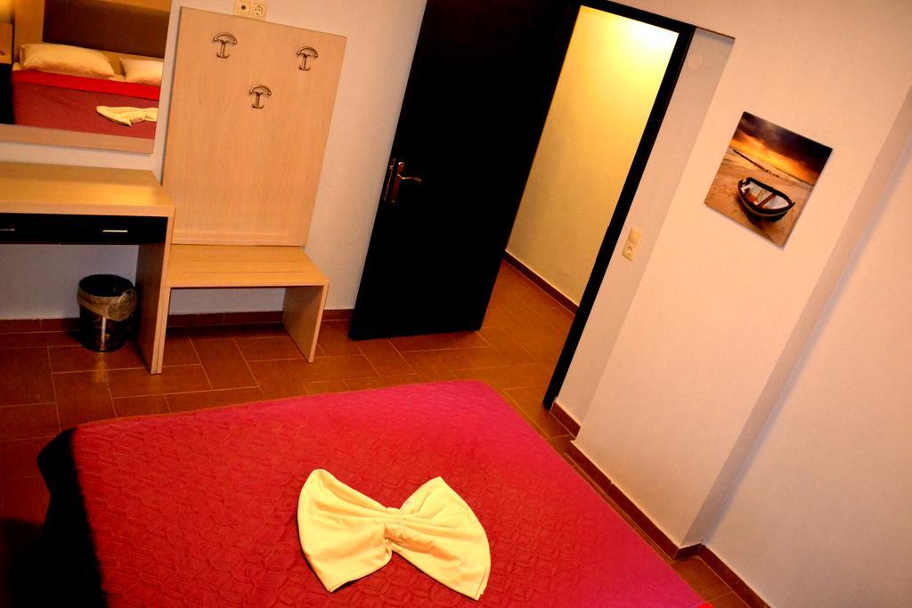 Αmalia Lux Villas Nea Vrasna Room photo