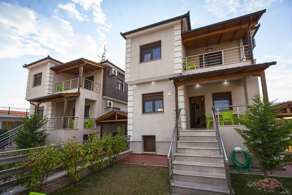 Αmalia Lux Villas Nea Vrasna Exterior photo